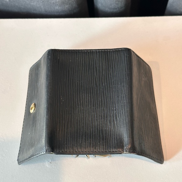 Louis Vuitton Epi Black Key Case 6 - Picture 6 of 11